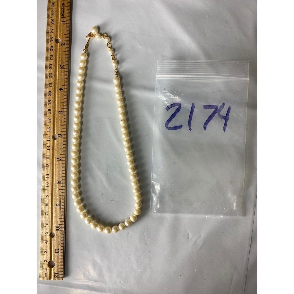 Vintage Faux Pearl Strand Necklace Cream Gold Tone Lobster Claw 18 Inch Classic